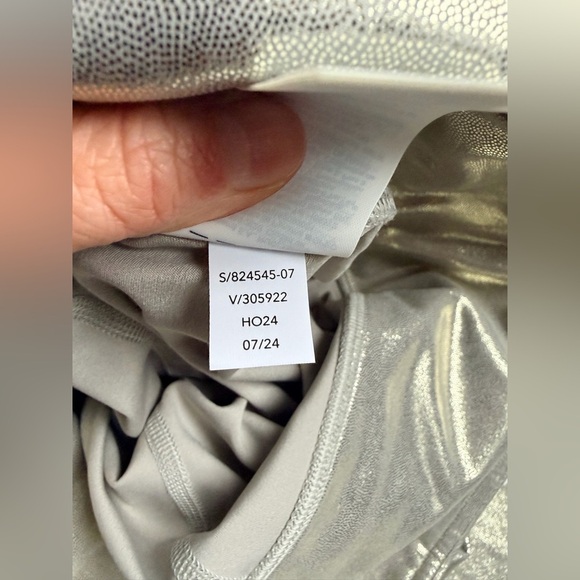 Athleta Elation Shine Tight Size Medium - Picture 4 of 8